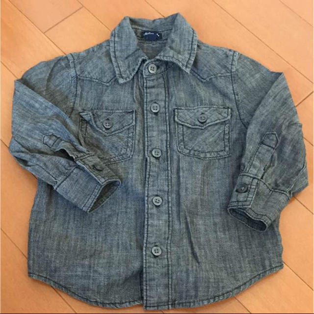 babyGAP(ベビーギャップ)のシャツ 90 キッズ/ベビー/マタニティのキッズ服男の子用(90cm~)(ブラウス)の商品写真