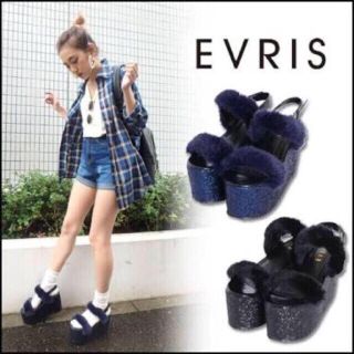 エヴリス(EVRIS)のファーサンダル(asuka様専用)(サンダル)