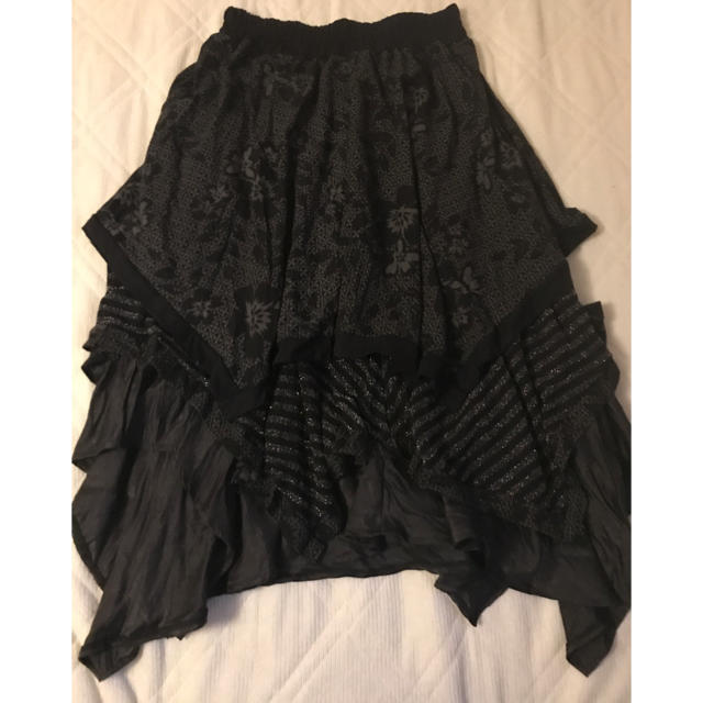 cawaii(カワイイ)のcawaii オーロラフリル 変形スカート ブラック 森ガール レディースのスカート(ロングスカート)の商品写真