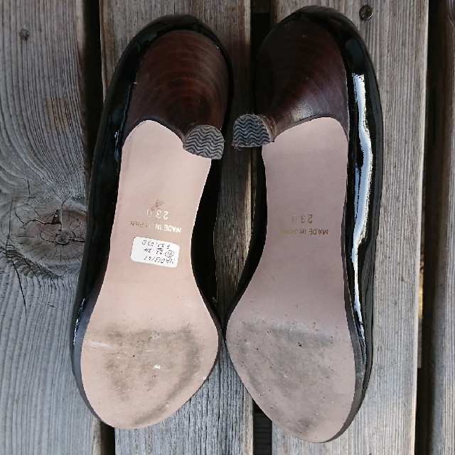NOLLEY'S(ノーリーズ)のお値下げ！◼️NOLLEY'S黒エナメルパンプス◼️ レディースの靴/シューズ(ハイヒール/パンプス)の商品写真