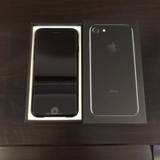 アイフォーン(iPhone)のiPhone7 ジェットブラック 128G docomo(スマートフォン本体)