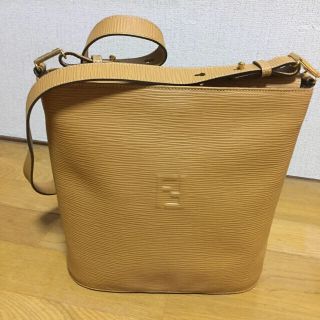 フェンディ(FENDI)のフェンディ ショルダーバッグ(ショルダーバッグ)