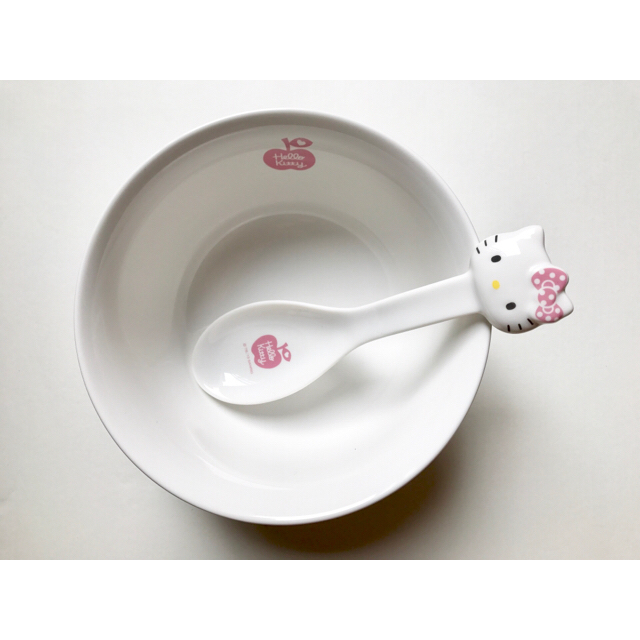 ハローキティ(ハローキティ)の【新品】Hello Kitty のれん (ホワイト) + ラーメンドンブリセット インテリア/住まい/日用品のカーテン/ブラインド(のれん)の商品写真