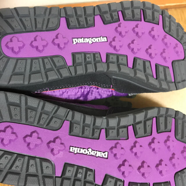 patagonia(パタゴニア)の再再値下げ‼︎patagonia未使用！23.5㎝ レディースの靴/シューズ(スニーカー)の商品写真