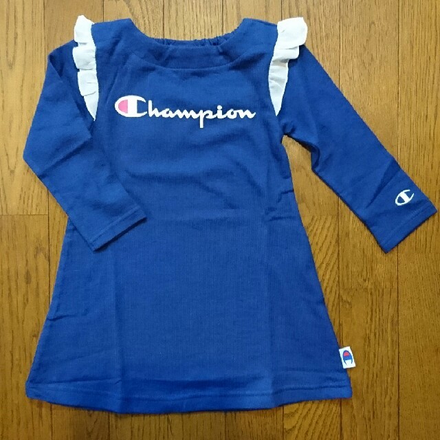 Champion(チャンピオン)のA★mama様【新品タグ付き】Champion 長袖ワンピース 95cm キッズ/ベビー/マタニティのキッズ服女の子用(90cm~)(ワンピース)の商品写真