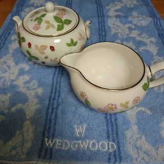 ウェッジウッド(WEDGWOOD)のWEDGWOODワイルドストロベリー シュガー&ミルクポット(テーブル用品)