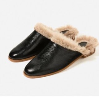 ザラ(ZARA)の【タグ付き新品】ザラZARA ファーサンダル 36サイズ(サンダル)