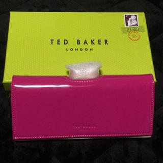 テッドベイカー(TED BAKER)の新品❤︎ 17新作 TED BAKER CECILIE パール 長財布 ピンク(財布)