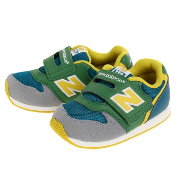 New Balance(ニューバランス)のみーまんまん様専用ニューバランス スニーカー キッズ/ベビー/マタニティのキッズ靴/シューズ(15cm~)(その他)の商品写真