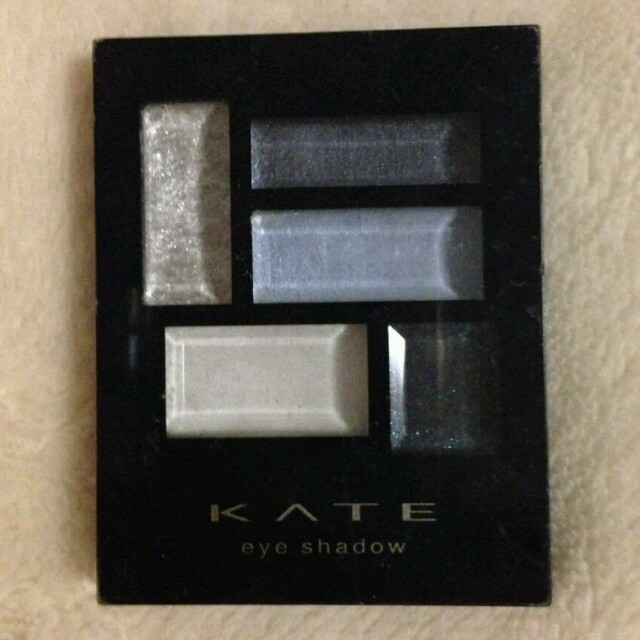 KATE(ケイト)のKATEグラムトリック。青シャドウ コスメ/美容のベースメイク/化粧品(その他)の商品写真