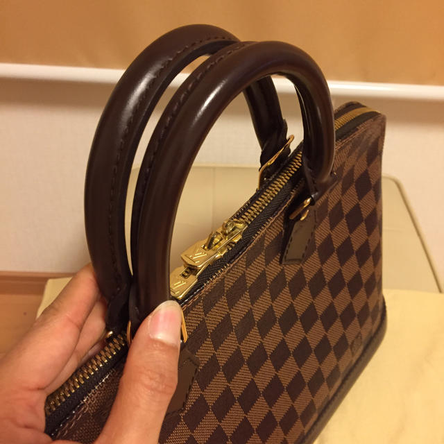 LOUIS VUITTON(ルイヴィトン)のLOUIS VUITTON ダミエ アルマPM レディースのバッグ(ハンドバッグ)の商品写真