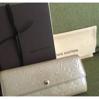 ルイヴィトン(LOUIS VUITTON)のお値下げ！☆ヴィトン  ポルトフォイユサラ  ホワイト☆(財布)