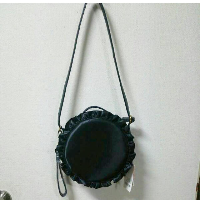 WEGO(ウィゴー)の中村里砂 wego コラボ フリルショルダーバッグ ブラック レディースのバッグ(ショルダーバッグ)の商品写真