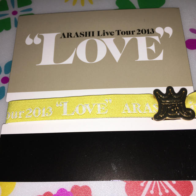 嵐(アラシ)の最安値【美品】ARASHI Live Tour 2013 LOVE グッズ エンタメ/ホビーのタレントグッズ(アイドルグッズ)の商品写真