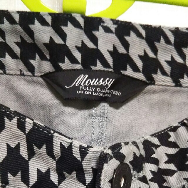 moussy(マウジー)のmoussy パンツお値下げ レディースのパンツ(カジュアルパンツ)の商品写真