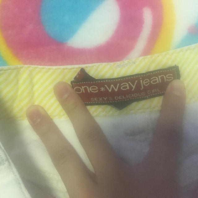 one*way(ワンウェイ)のone way ホワイト ショートパンツ レディースのパンツ(ショートパンツ)の商品写真