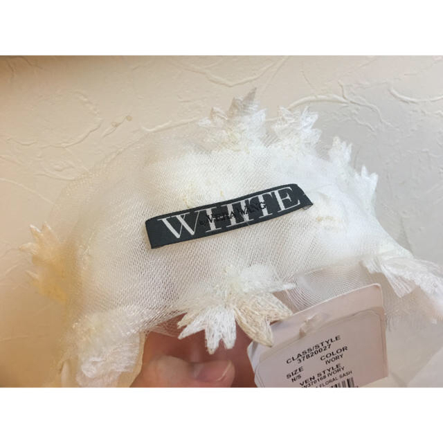 Vera Wang(ヴェラウォン)のWHITE by VERA WANG フローラル サッシュベルト レディースのフォーマル/ドレス(ウェディングドレス)の商品写真