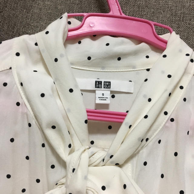 UNIQLO(ユニクロ)のブラウス リボンタイ レディースのトップス(シャツ/ブラウス(長袖/七分))の商品写真