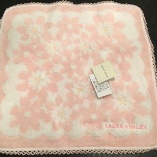 ローラアシュレイ(LAURA ASHLEY)の新品未使用！ローラアシュレイ ハンドタオル バーバリー好きにも(ハンカチ)