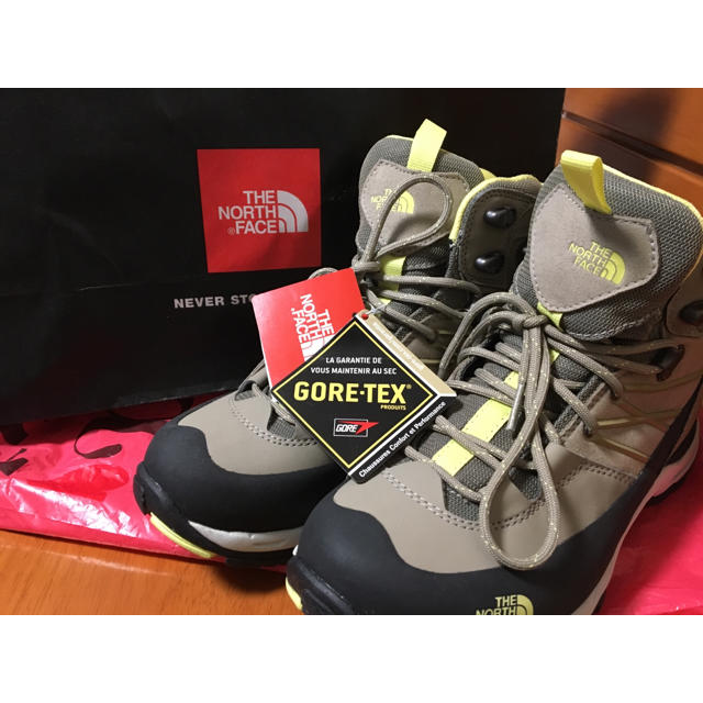 THE NORTH FACE(ザノースフェイス)の10月3日までお取り置き。chocolate's shop様専用です。 スポーツ/アウトドアのアウトドア(登山用品)の商品写真