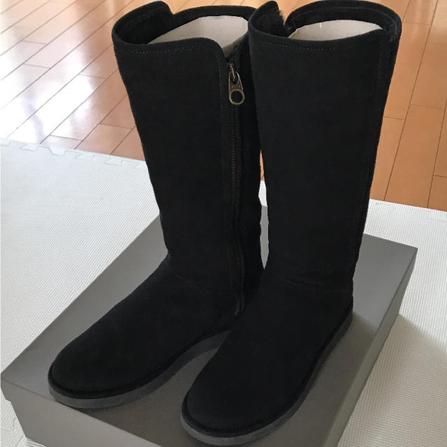 UGG(アグ)の【専用です！】美品 アグ アブリー ロングブーツ ブラック 7 レディースの靴/シューズ(ブーツ)の商品写真