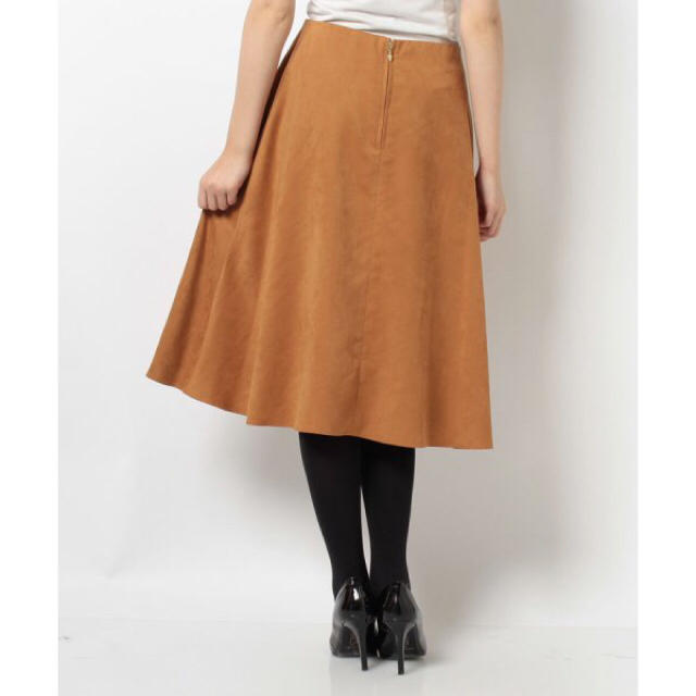 ROPE’(ロペ)のスエード調アシンメトリーフレアスカート レディースのスカート(ひざ丈スカート)の商品写真