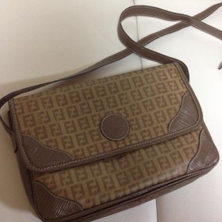 フェンディ(FENDI)のわんわんさまお取り置き15日まで❤(ショルダーバッグ)