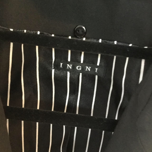 INGNI(イング)のイング 黒ジャケット レディースのジャケット/アウター(テーラードジャケット)の商品写真
