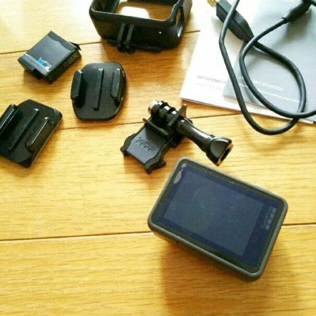 GoPro(ゴープロ)の【中古】美品！早い者勝ち！gopro hero5 black スマホ/家電/カメラのカメラ(コンパクトデジタルカメラ)の商品写真