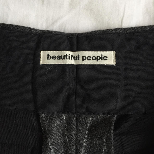 beautiful people(ビューティフルピープル)のbeautiful peopleのウールパンツ kt レディースのパンツ(クロップドパンツ)の商品写真