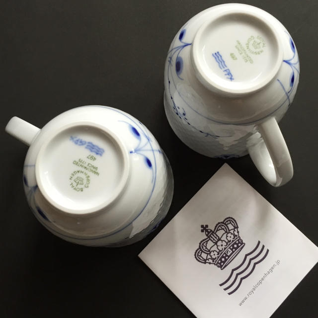 ROYAL COPENHAGEN(ロイヤルコペンハーゲン)のブルーパルメッテ  マグ ペア 新品① インテリア/住まい/日用品のキッチン/食器(食器)の商品写真