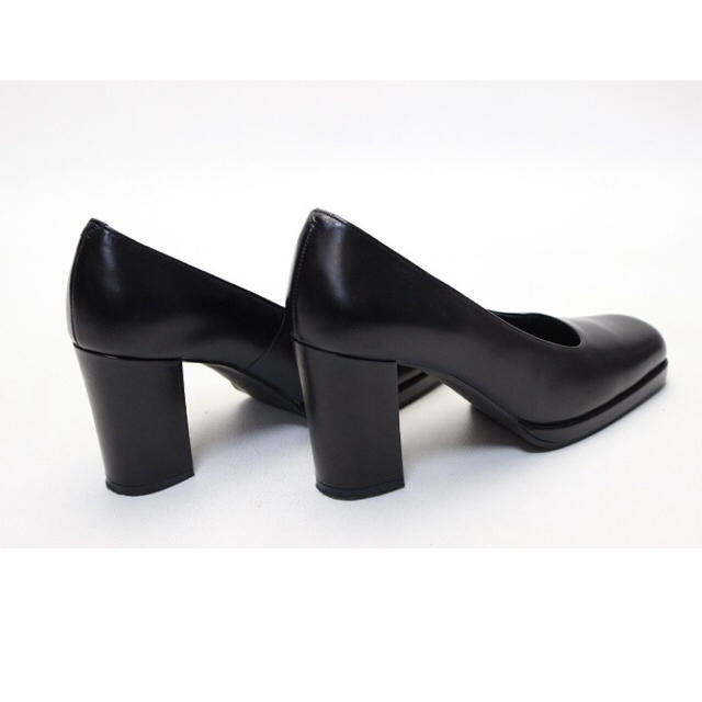 DIANA(ダイアナ)のDIANA 本革シンプル太ヒールパンプス（21.5CA）美品 レディースの靴/シューズ(ハイヒール/パンプス)の商品写真