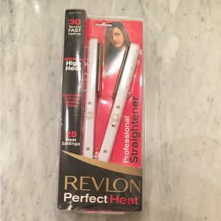 レブロン(REVLON)の新品 未使用品 REVLON レブロン ストレートアイロン(ヘアアイロン)