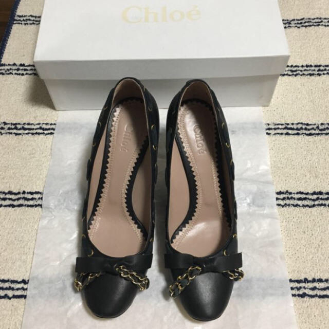 Chloe(クロエ)の美品 chloe クロエ パンプス 黒 37 24 レディースの靴/シューズ(ハイヒール/パンプス)の商品写真