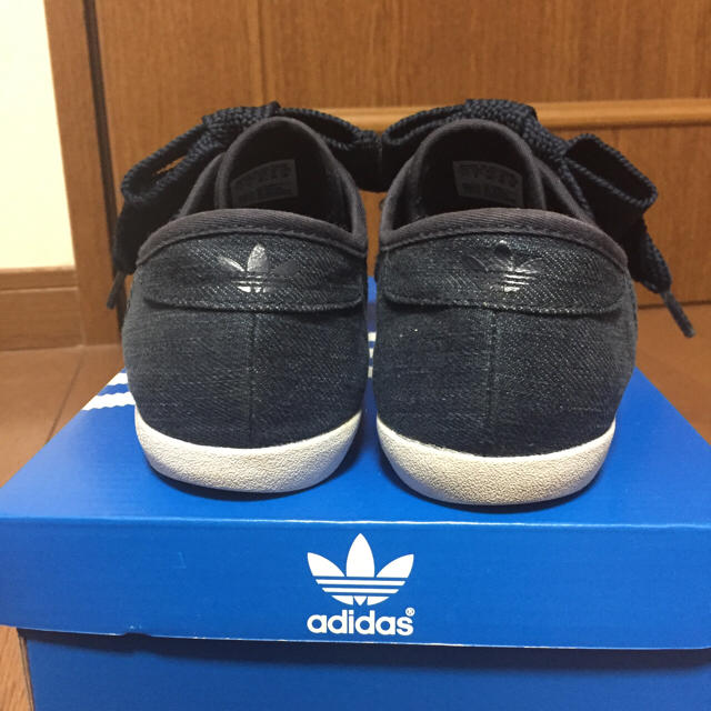 adidas(アディダス)の美品 値下げ可 アディダス リレースロー relace low リボン デニム レディースの靴/シューズ(スニーカー)の商品写真