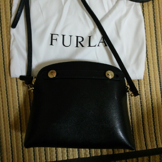 Furla(フルラ)のフルラ パイパー クロスボデイ ブラック レディースのバッグ(ショルダーバッグ)の商品写真