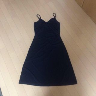 エイチアンドエム(H&M)のH＆M♡シンプルワンピ♡送料込み(ひざ丈ワンピース)