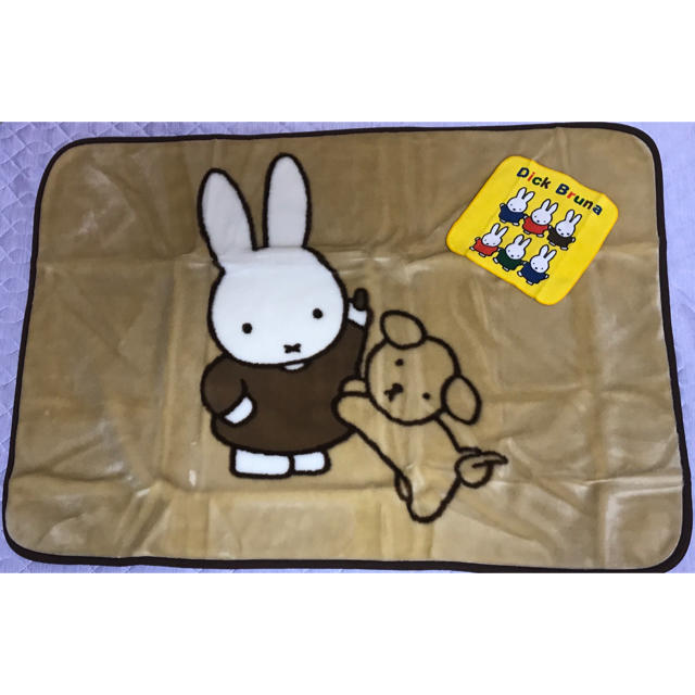 purple369様専用【新品】ミッフィー Dick Bruna 膝掛け キッズ/ベビー/マタニティのこども用ファッション小物(おくるみ/ブランケット)の商品写真