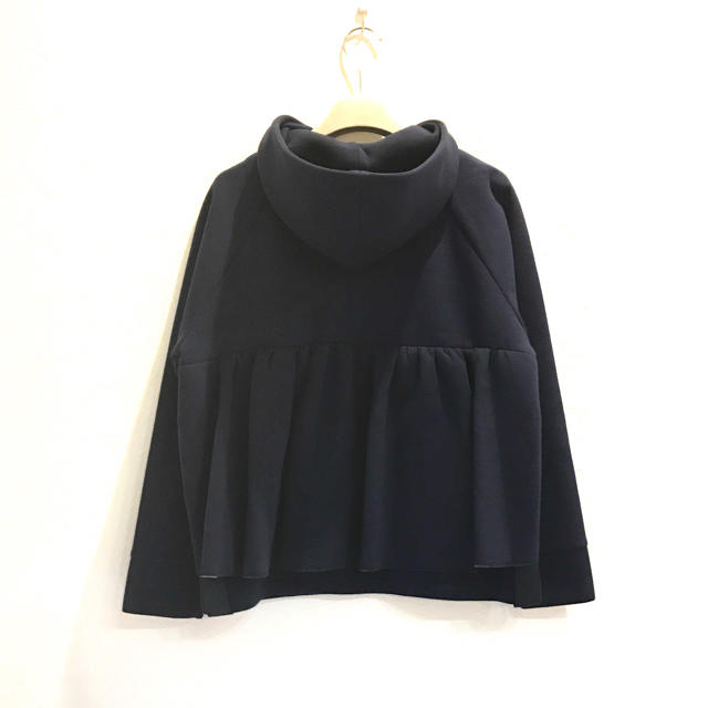 yori】バックフリルパーカー 新品未使用 タグ付き-