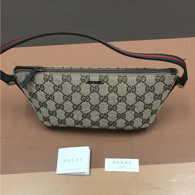 Gucci(グッチ)の【美品！】GUCCIのポーチ☆☆正規品☆☆ レディースのファッション小物(ポーチ)の商品写真