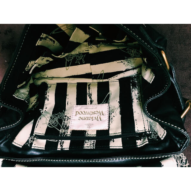 Vivienne Westwood(ヴィヴィアンウエストウッド)のヴィヴィアンウエストウッド レザーショルダーバッグ レディースのバッグ(ショルダーバッグ)の商品写真