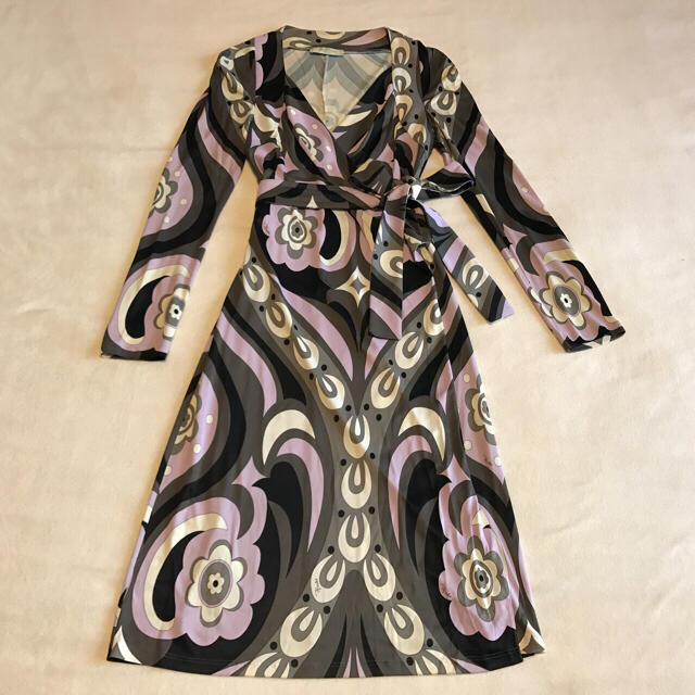 EMILIO PUCCI(エミリオプッチ)のYUK***様専用☆EMILIO PUCCI ラップワンピース レディースのワンピース(ひざ丈ワンピース)の商品写真