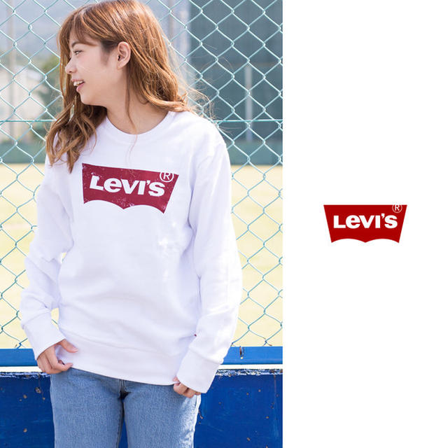 Levi's(リーバイス)のLevi's トレーナー ホワイト レディースのトップス(トレーナー/スウェット)の商品写真