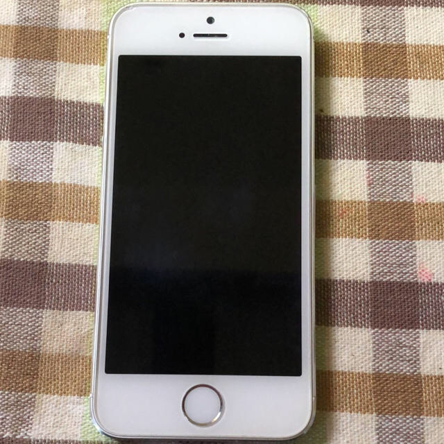 iPhone 16GBの通販 by 〜プロフ必読〜 yuka｜アイフォーンならラクマ - iPhone5s au 日本製国産