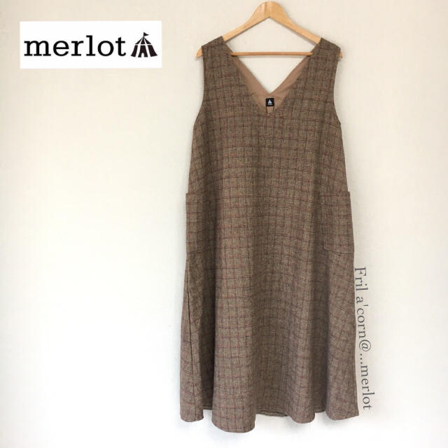 merlot(メルロー)のメルロー グレンチェックVネックワンピース ＊ベージュ レディースのワンピース(ロングワンピース/マキシワンピース)の商品写真