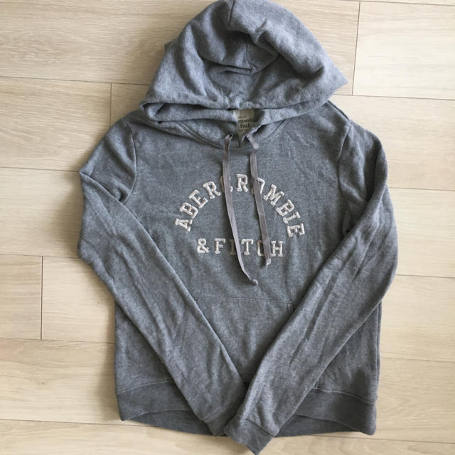 Abercrombie&Fitch(アバクロンビーアンドフィッチ)の【美品】Abecrombie&Fitch レディースのトップス(パーカー)の商品写真