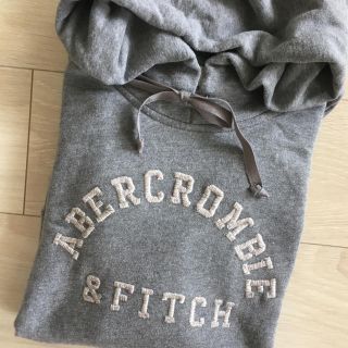 アバクロンビーアンドフィッチ(Abercrombie&Fitch)の【美品】Abecrombie&Fitch(パーカー)