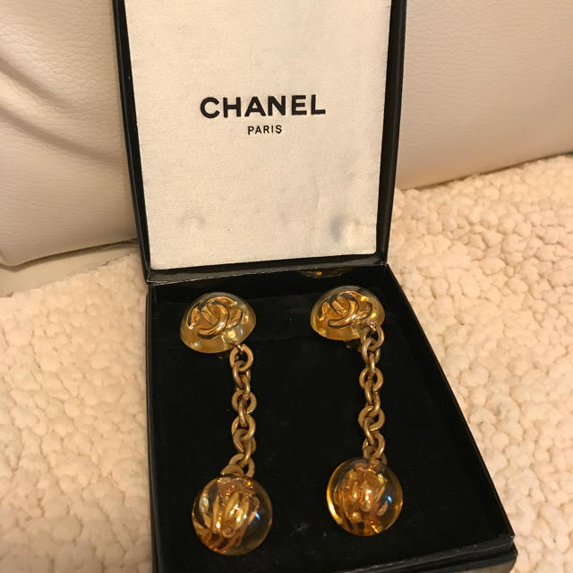 CHANEL(シャネル)の<1名さま専用>CHANELイヤリング ハンドメイドのアクセサリー(イヤリング)の商品写真