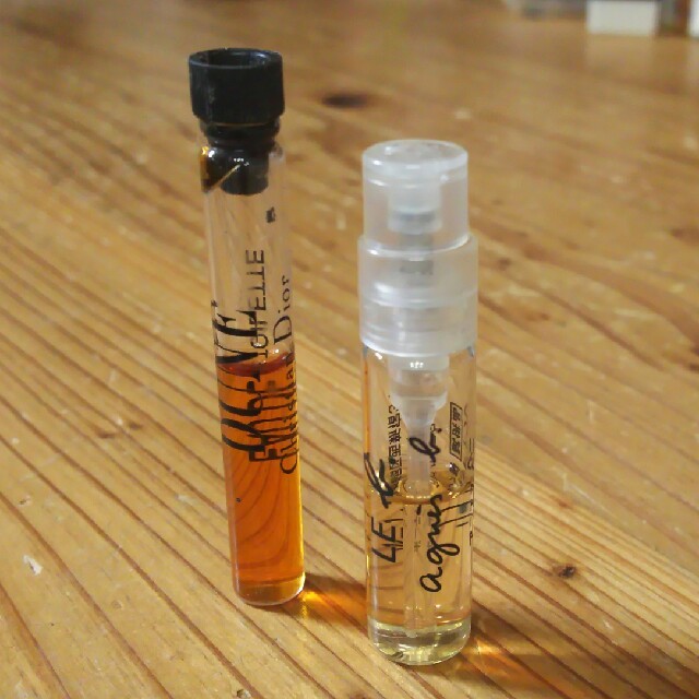agnes b.(アニエスベー)のアニエスb  &  dune香水miniサイズ コスメ/美容の香水(香水(女性用))の商品写真
