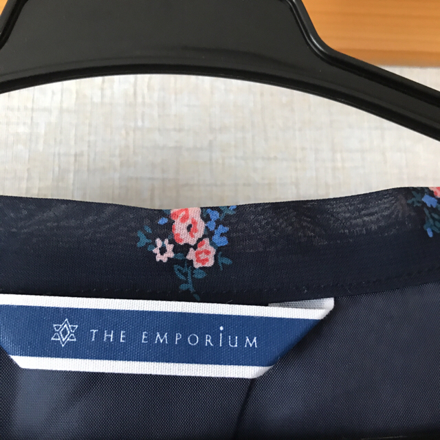 THE EMPORIUM(ジエンポリアム)のTHE EMPORIUMワンピース レディースのワンピース(ひざ丈ワンピース)の商品写真